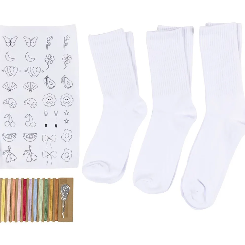 DIY Kit Broderi, strumpor, vit, 1 förp.