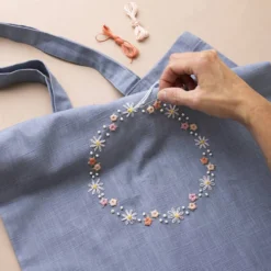 DIY Kit Broderi, Textilkasse, duvblå, 1 förp.