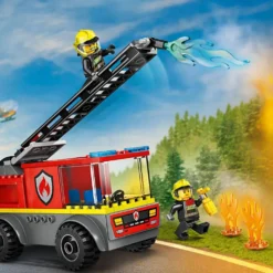 LEGO® City Fire Ladder Truck, 82 delar/ 1 förp.