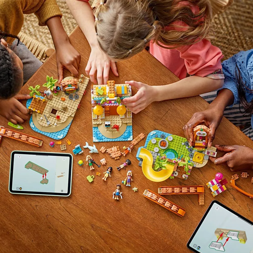 LEGO® Friends familjesemester på badort, 1140 delar/ 1 förp.
