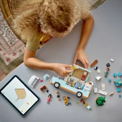 LEGO® Friends vänskapsäventyr med husbil, 778 delar/ 1 förp.
