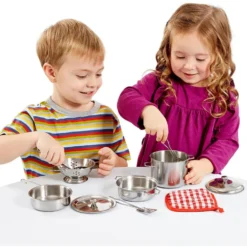 Lekset med kastruller och pannor, ca. 10 delar, 1 förp.