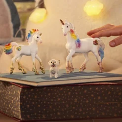 Schleich Älvor och féer, Regnbågsenhörning med föl och hund, H: 4-11 cm, L: 4-11 cm, 1 st./ 1 förp.