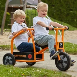 Winther Circleline Ambulans, H: 61 cm, L: 97 cm, B: 59 cm, 1 st.
